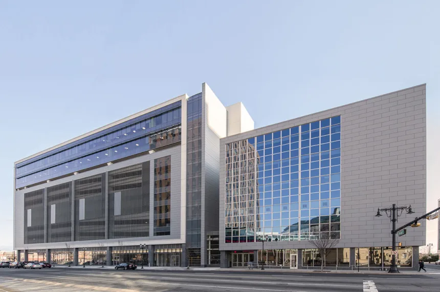 484 Broad Exterior
